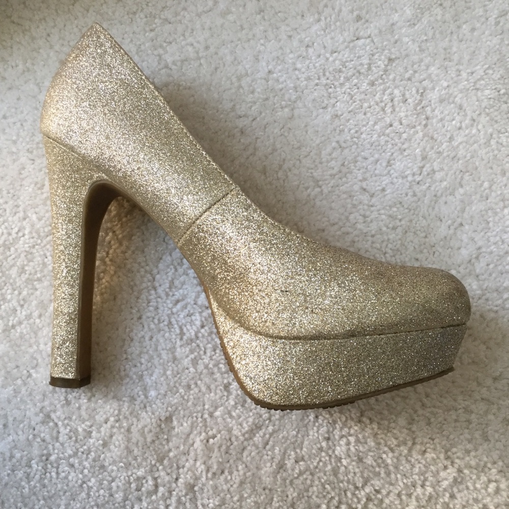 Sparkling Gold Pumps